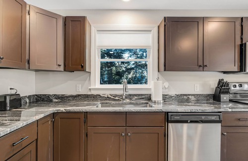 Rumford Center House | The Balsam Retreat- 3 Bedroom Retreat in the Mountains of Maine