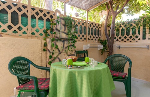 Vada Apartment | 'The Green Room of the Artists' with Private Garden and Wi-Fi