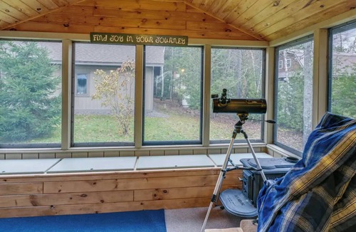 Sinclair Cottage | The Lake House in West Van Buren Cove
