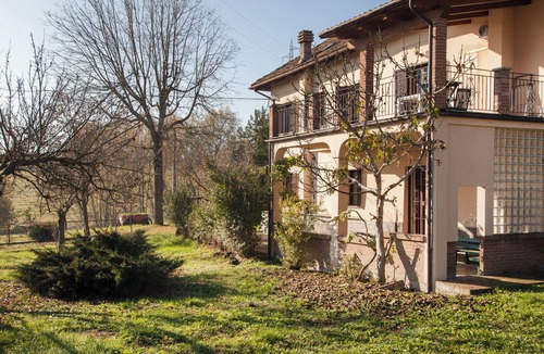 Madonna di Viatosto House | The Terrace on the Private Garden 5 minutes from the center of Asti