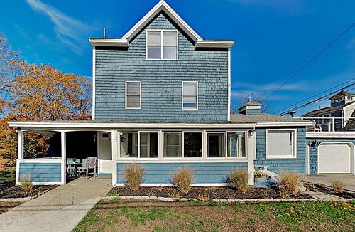 Kennebunkport House | Thisgood Cove with Sea Views, Roof Deck, Beach, And So Much More