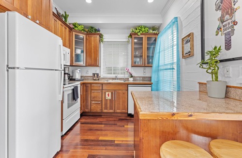 The Meadows Apartment | Tropical Heron Hideaway w/Hot Tub + Pool