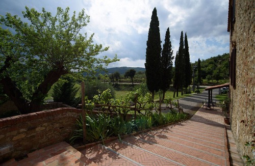 Santo Apartment | Two-room Apartment 1 Borgo Fattoria Tenuta il Santo Monticiano Siena