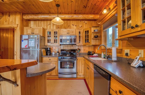 Rangeley Plantation House | Two Winds - Beautiful newer home on Mooselookmeguntic Lake