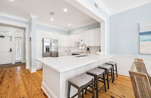 Beach District Condo | Upgraded WaterColor Condo: 1 Block to Town Center