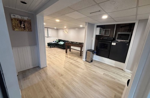 Presque Isle House | Veteran Owned, charming 4-bedroom house with WiFi, AC in lovely Presque Isle