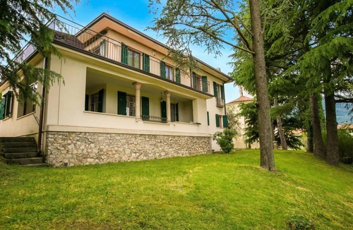 Salo Apartment | Villa Alberti Apt Bruna 900m from Garda lake w/shared garden, Salò, Italy