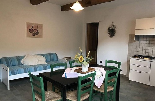 Massa Marittima House | Villa Amarena C: A graceful apartment in the characteristic style of the Tuscan countryside, with Free WI-FI.
