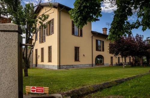 Riforano House | VILLA BOTTERA - Jacuzzi & Private Garden