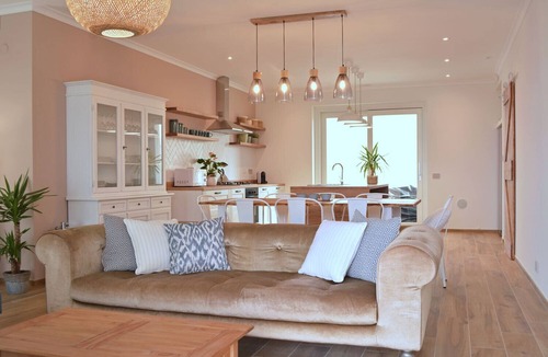 Verduno Villa | Villa Burlotto is a holiday home with a private pool, in Piedmont near La Morra