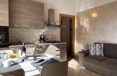 Crone Apartment | Villa Carlotta type C2, great view, large balcony, 300m to the lake, 4-5 pers.