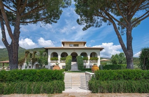 Castiglione della Pescaia Villa | Villa Castiglione beautiful modern villa with private pool, just 5 km from the sandy beaches of .