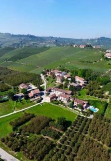 La Morra House | Villa con piscina e intera struttura a uso esclusivo casa del moré