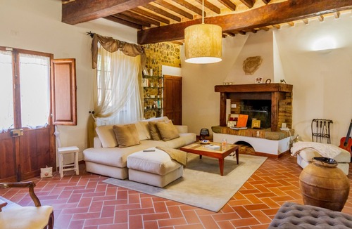 Porrona Villa | Villa 'In Antico Borgo Medievale' with Mountain View, Wi-Fi and Air Conditioning