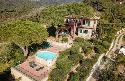 Magazzini Villa | Villa in Magazzini with 5 bedrooms sleeps 10