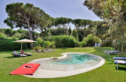 Marina di Bibbona Villa | Villa in Marina Di Bibbona with 4 bedrooms sleeps 8