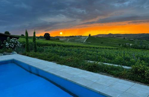 Calosso Villa | Villa Jilla