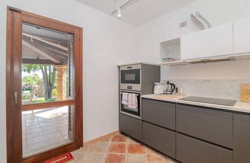 Luddui Villa | Villa 'Le Palme' with Sea View, Wi-Fi, and Air Conditioning