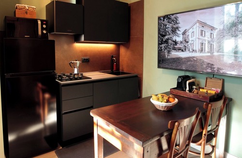 Canova Apartment | Villa Lucini 1886 "Garden Apt.", close to Lake Como & Milan