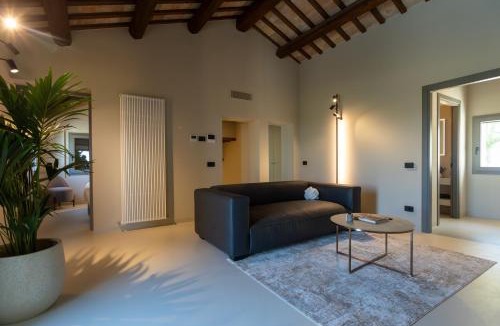 Croce Villa | Villa Maracci