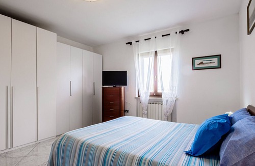 Manciano Villa | Villa Maremma Toscana with Garden, Covered Terrace & Wi-Fi