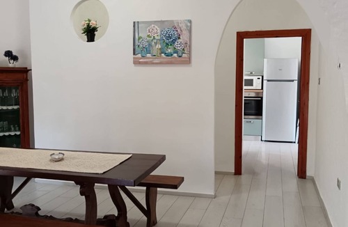 Eden Beach Villa | Villa Oleandro. A few steps from the sea, with garden and sea view.