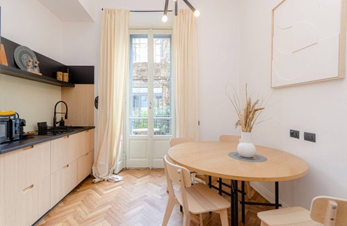 Gioia Apartment | VivimiHome - Lusso Segreto tra Centrale e Isola
