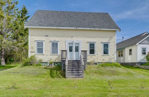 Lubec House | Walk to Beach: House w/Deck & Yard in Lubec!
