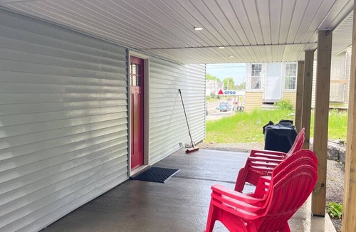 Costigan House | Waterfront Cape | 3BR/2 Bath| Fire Pit