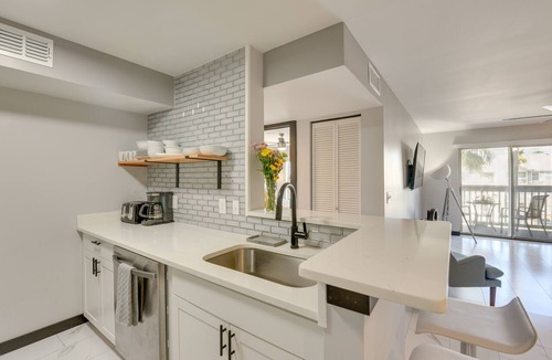 Indian Bayou Condo | Winter Getaway: Destin Condo by Golf & Dining