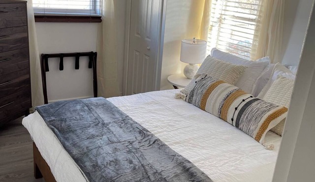 1 Bedroom in Vintage 1930s House, 1 Level