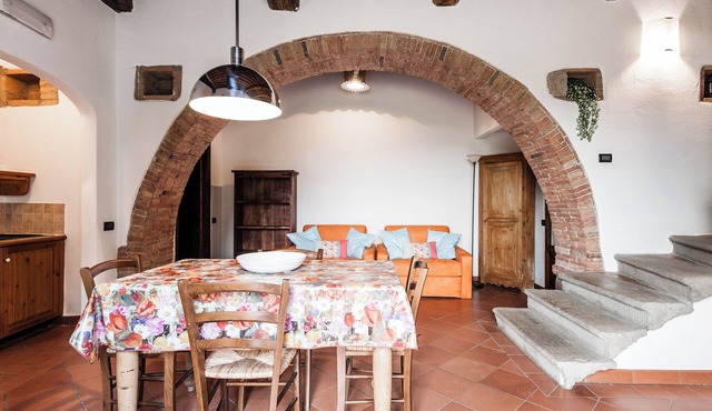 1 Bedroom Apartment in Montecastelli Pisano