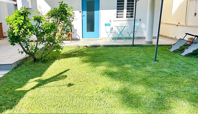 2-bedroom garden house in Civitavecchia with AC, WiFi. Close to everything !