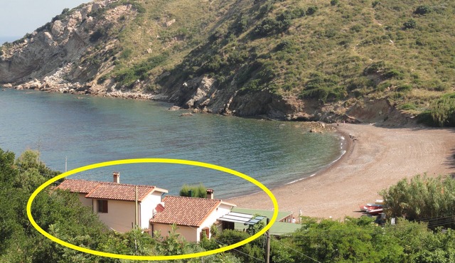 2-Room apartment with terrace overlooking the sea, private parking