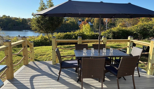 3-bedroom House with River View in the Center of Town