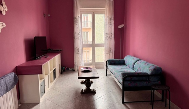 A comfortable and welcoming 70 square meters apartment, perfect for four people, located on the third floor of a building (NO elevator).The property is located in a quiet area and well-connected to the city center, reachable in about 20 minutes by public
