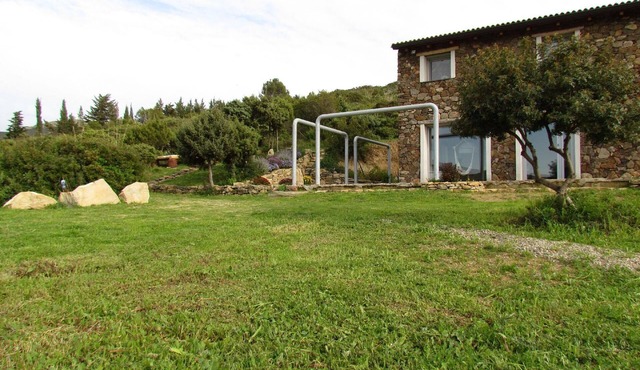 Accommodation in a cave with private parking