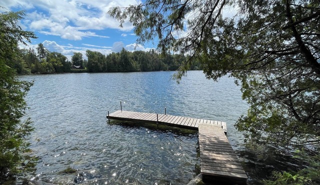 Affordable 2-Bedroom Cottage, Nearby Private Access to Caspian Lake