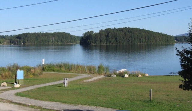 Affordable Lakeside Accomodations in Beautiful Island Pond Right Next to Trail.