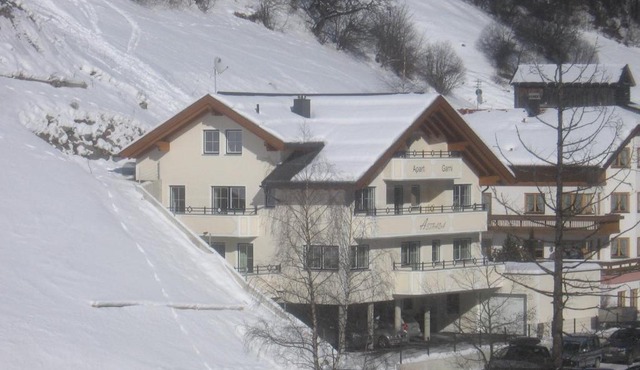 Apart Garni Astrada