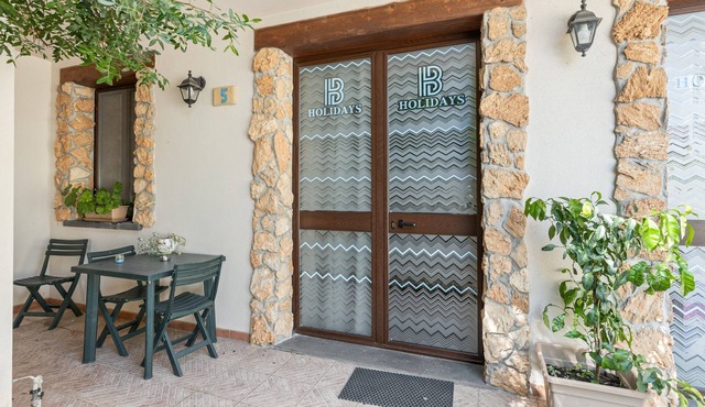 Apartment '5' with Shared Garden, Wi-Fi and Air Conditioning