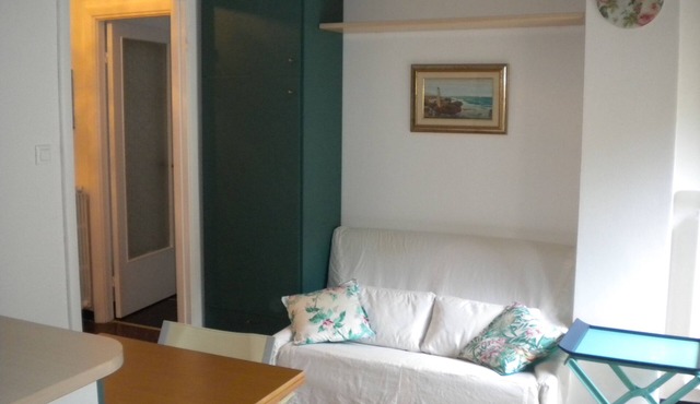 Apartment 50 sqm. full furnishing to 8 Km from the center