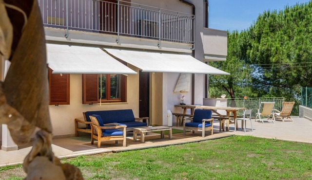 Apartment 'Aia Delle Streghe Scarlino Maremma' with Private Terrace, Private Garden and Balcony