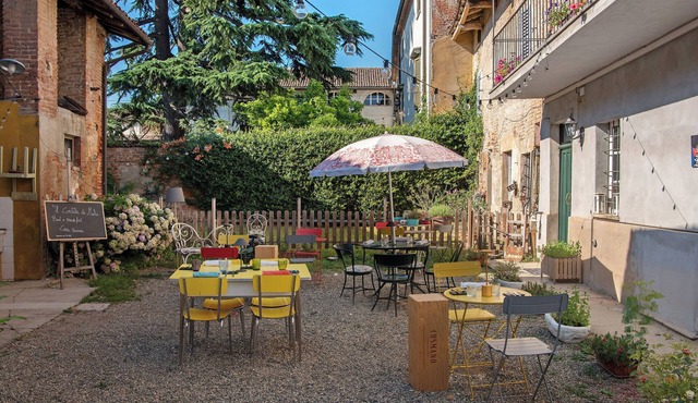 Apartment 'Il Cortile Di Malie' with Shared Garden and Balcony