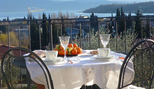 Apartment in Salo with breathtaking lake view - WIFI A/C car parking