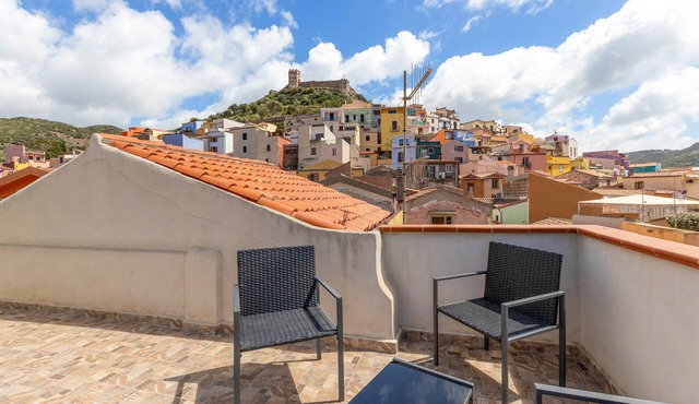 Apartment in the Historic Center "Casa Rocca" with Castle View from the Terrace