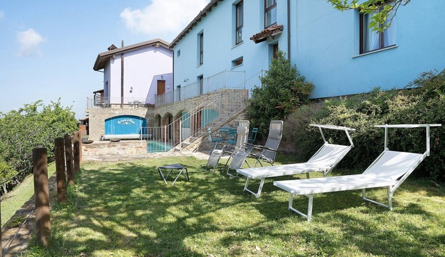 Apartment 'La Corte di Langa Alloggio Agata' with Shared Pool & Wi-Fi