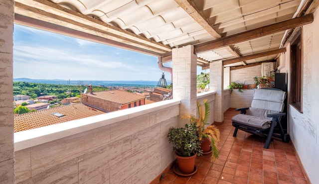Apartment 'La Contessa' with Mountain View, Wi-Fi and Air Conditioning