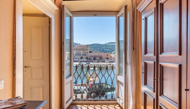 Apartment 'La Dimora' with Balcony and Wi-Fi