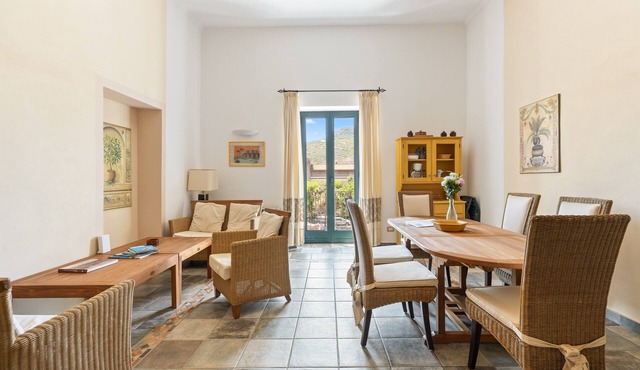Apartment 'Le Residenze In Piazza' with Balcony, Wi-Fi and Air Conditioning